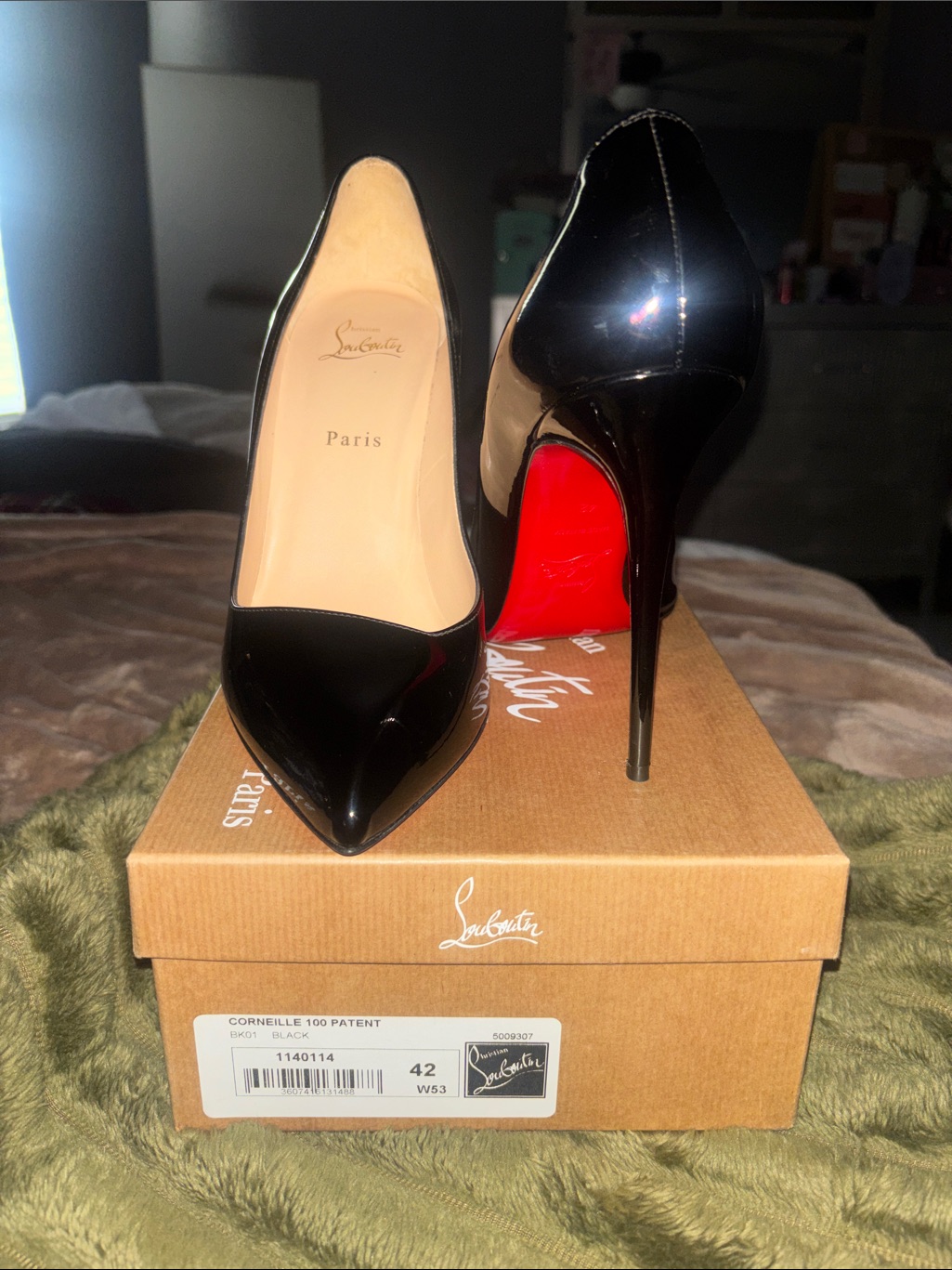 Christian Louboutin Black Patent Stiletto Pumps With Red Sole Never Worn